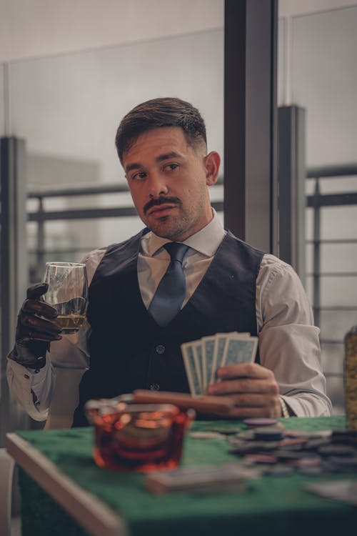 Käyttölaina S-Pankki: Täydellinen Opas Pankkilainan Hakemiseen Ja Käyttöön